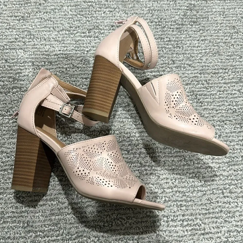 Maurice’s heels